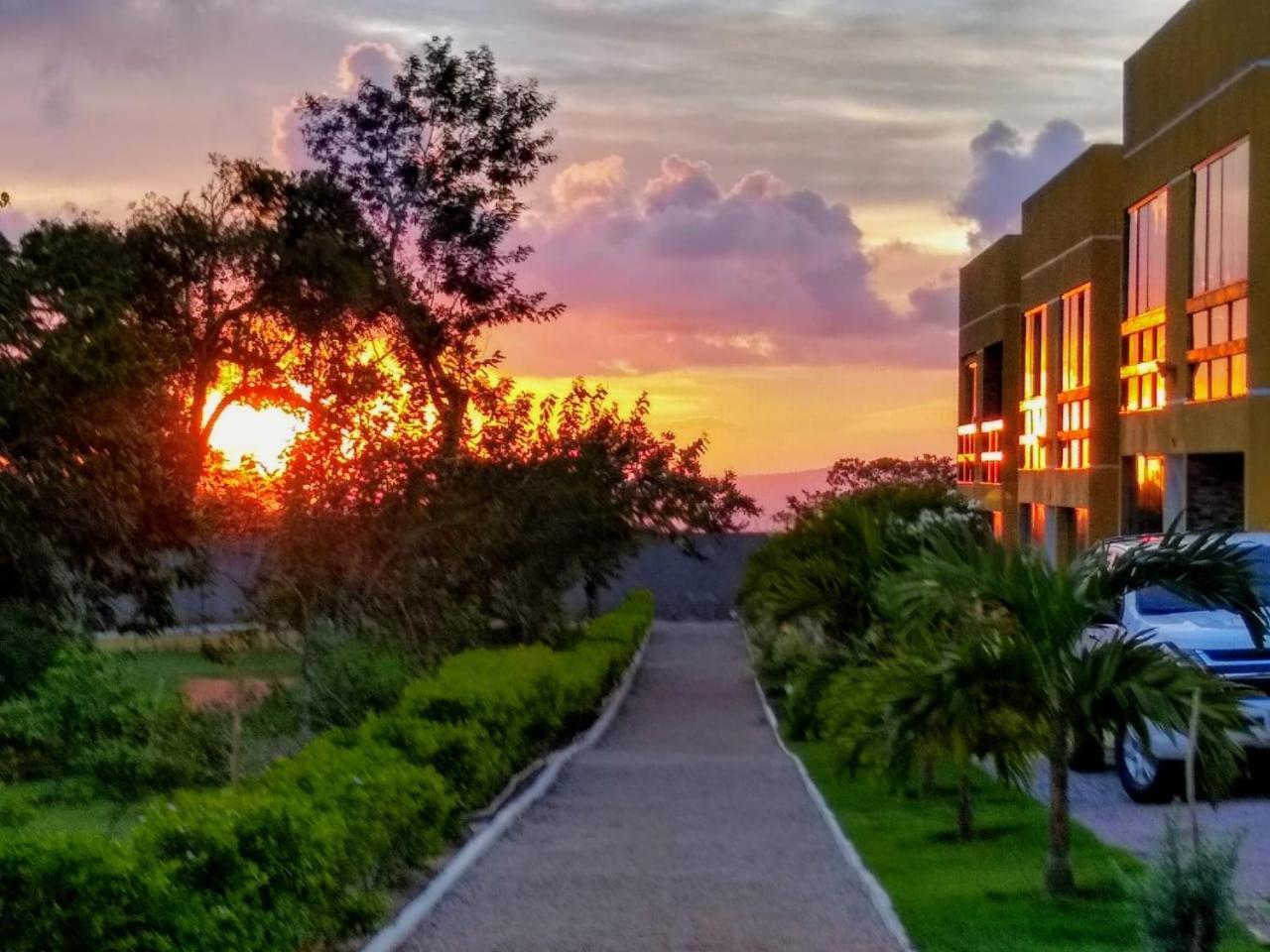 Flat Em Serra Negra - Pe - Proximo Bodega De Veio, Shows E Eventos Безеррус Экстерьер фото